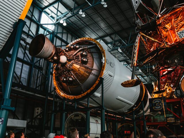 process-building-space-rocket-engine process-building-space-rocket-engine